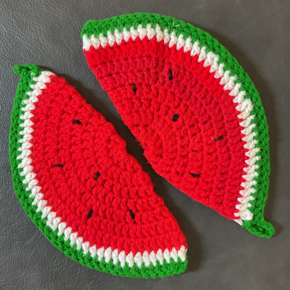 Hand knit watermelon & strawberry pot holders hot pads set - Picture 5 of 7